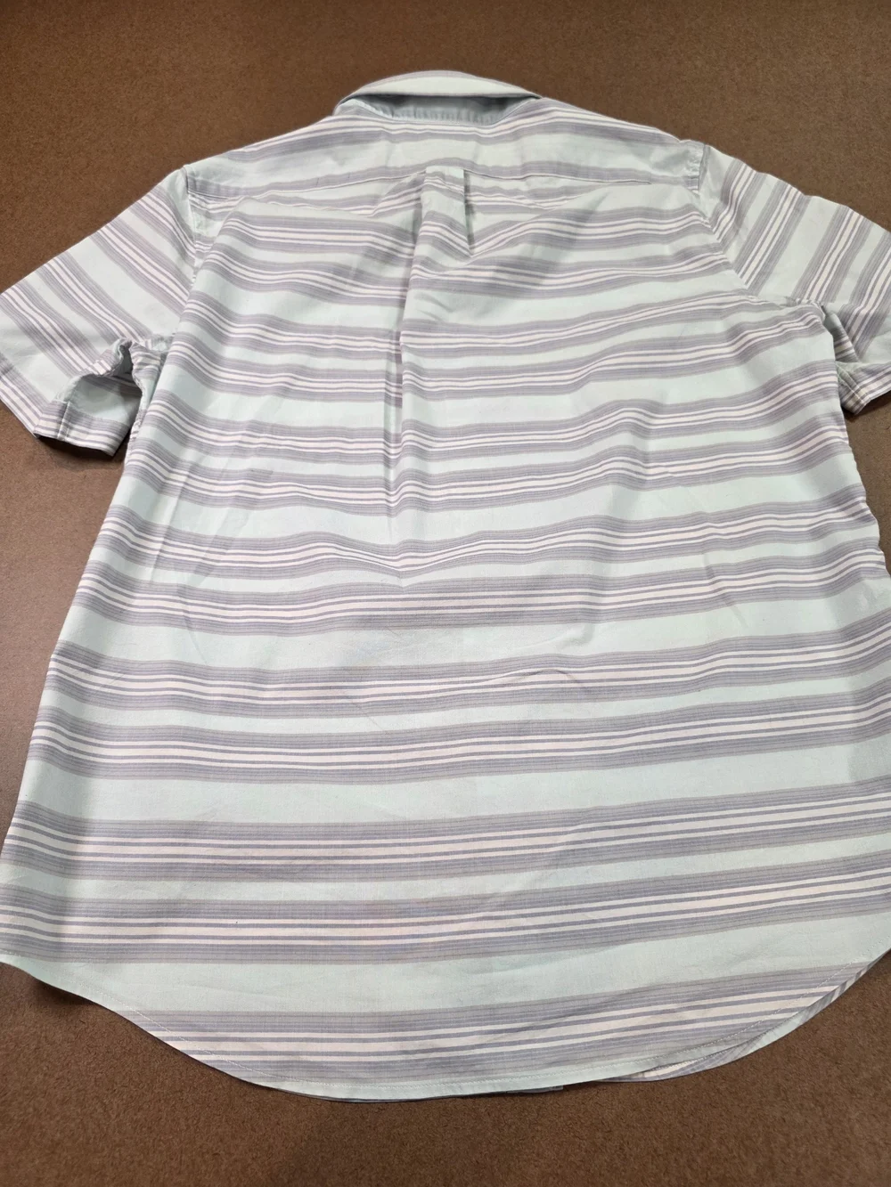 Vineyard Vines Men’s Cotton Light Blue Striped Button-Down Shirt Medium - Picture 8 of 8